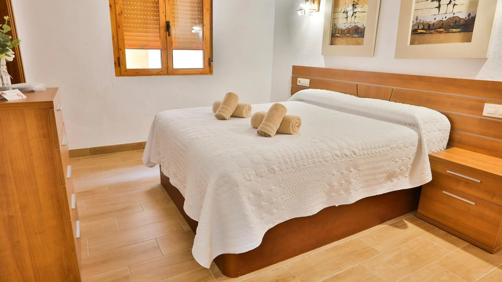 Complejo Residencial Los Enebros Arroyo Frio 2*,  Spain